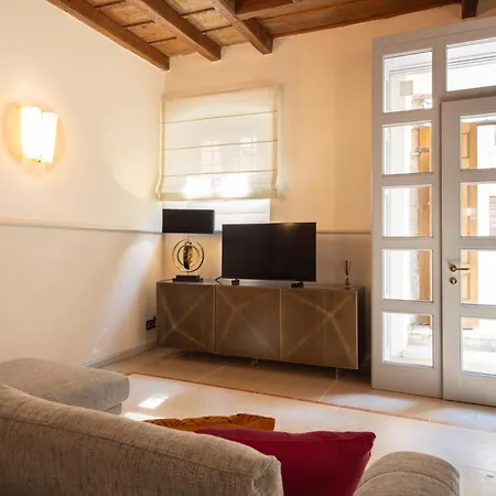 Palazzo Reggiani - Dante Alighieri Appartement