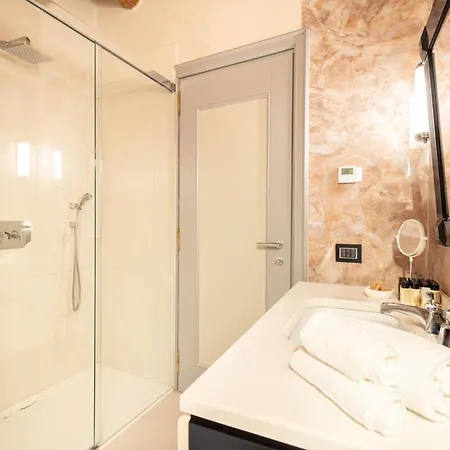 Palazzo Reggiani - Dante Alighieri Appartement *