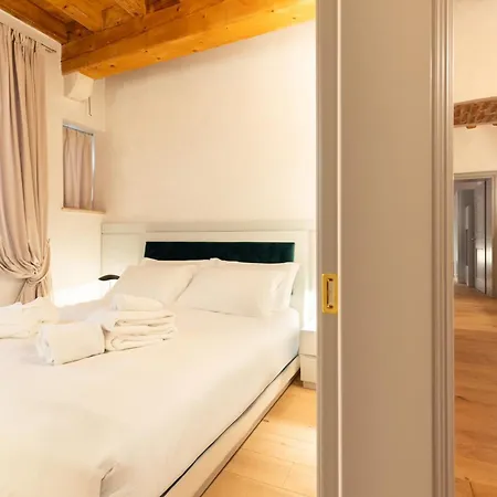 Apartment Palazzo Reggiani - Dante Alighieri